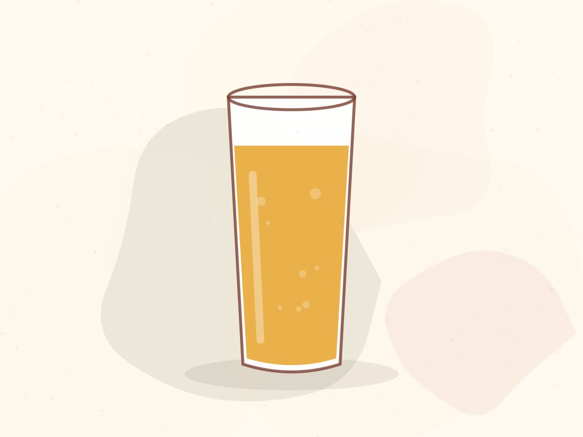 Copo de suco de cajá gelado